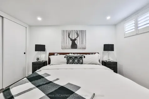 60 Galbraith Drive Hamilton ON L8G 1Z9