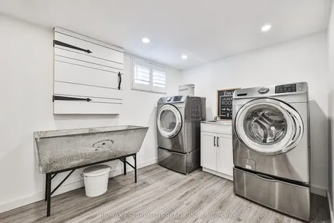 60 Galbraith Drive Hamilton ON L8G 1Z9