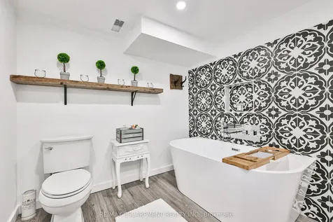 60 Galbraith Drive Hamilton ON L8G 1Z9
