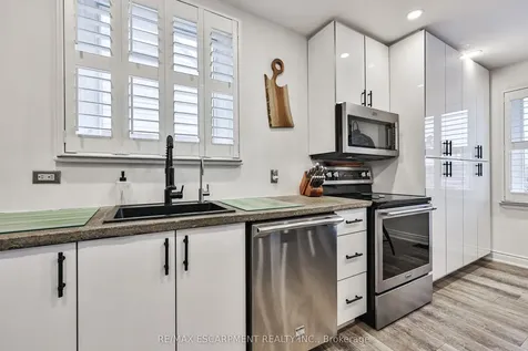 60 Galbraith Drive Hamilton ON L8G 1Z9