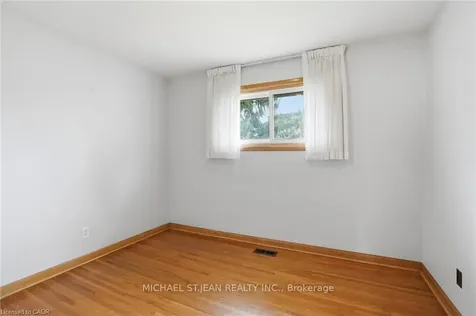 347 Hixon Road Hamilton ON L8K 2C8