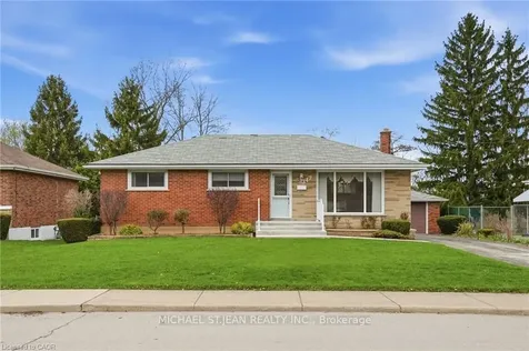 347 Hixon Road Hamilton ON L8K 2C8