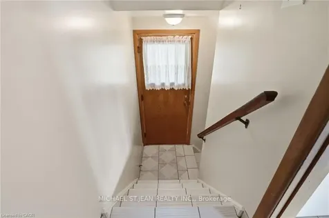 347 Hixon Road Hamilton ON L8K 2C8