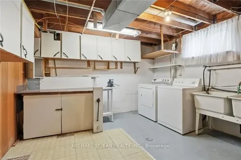 347 Hixon Road Hamilton ON L8K 2C8