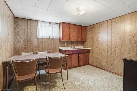 347 Hixon Road Hamilton ON L8K 2C8