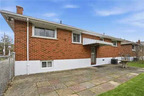 347 Hixon Road Hamilton ON L8K 2C8