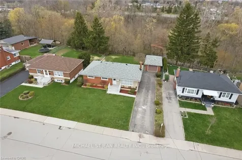 347 Hixon Road Hamilton ON L8K 2C8