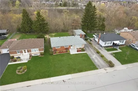 347 Hixon Road Hamilton ON L8K 2C8