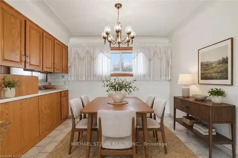 347 Hixon Road Hamilton ON L8K 2C8