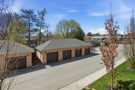 4644 Pettit Avenue Niagara Falls ON L2E 6L5
