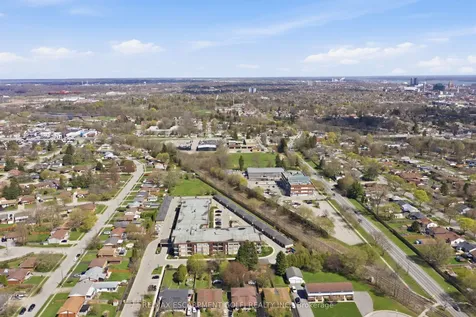 4644 Pettit Avenue Niagara Falls ON L2E 6L5