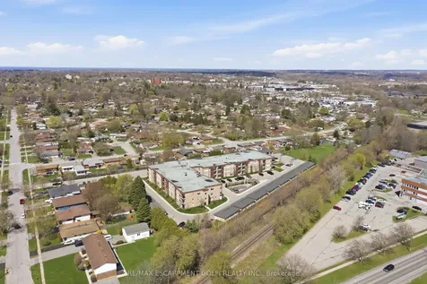 4644 Pettit Avenue Niagara Falls ON L2E 6L5