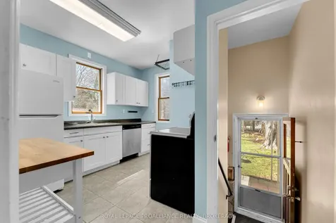 524 College Street Kingston ON K7L 4M9