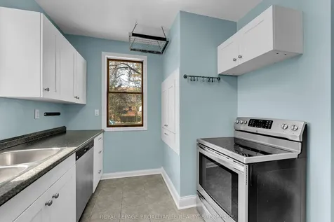 524 College Street Kingston ON K7L 4M9