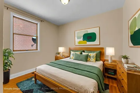 524 College Street Kingston ON K7L 4M9