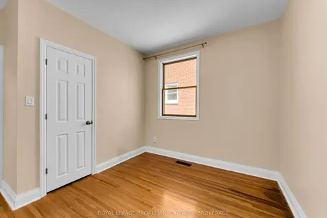 524 College Street Kingston ON K7L 4M9