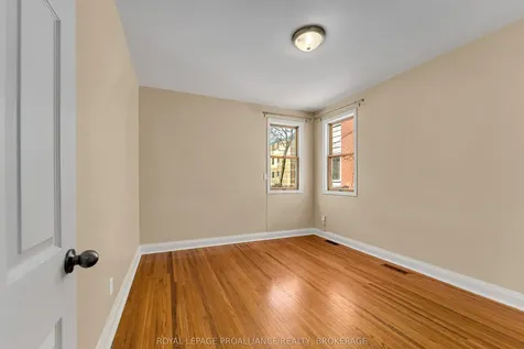 524 College Street Kingston ON K7L 4M9