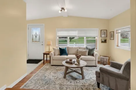 77 Portsmouth Avenue Kingston ON K7M 1V4