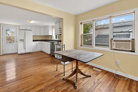 77 Portsmouth Avenue Kingston ON K7M 1V4