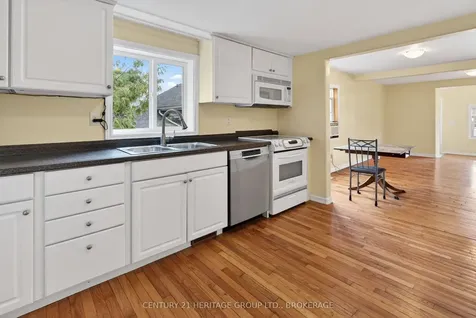 77 Portsmouth Avenue Kingston ON K7M 1V4