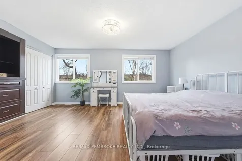 13 Vermont Meadows N/a Petawawa ON K8H 3N3