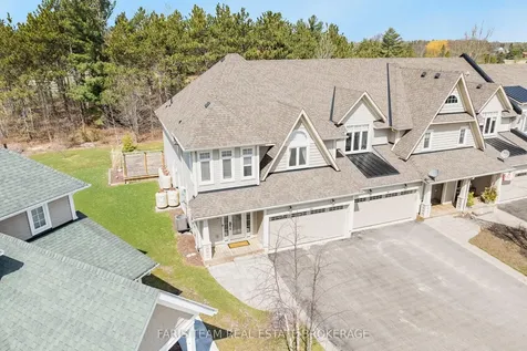 28 Masters Crescent Georgian Bay ON L0K 1S0