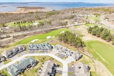 28 Masters Crescent Georgian Bay ON L0K 1S0