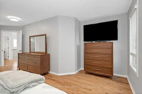 338 Kinghorn Crescent Kanata ON K2K 3R5