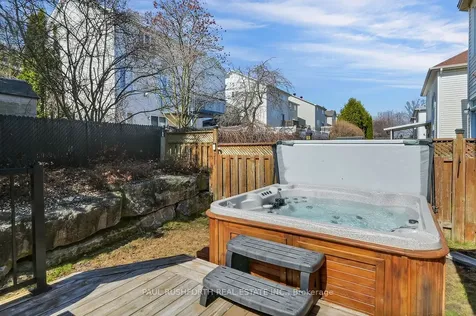 338 Kinghorn Crescent Kanata ON K2K 3R5