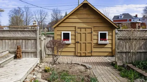 67 Elgin Avenue W Goderich ON N7A 2E1