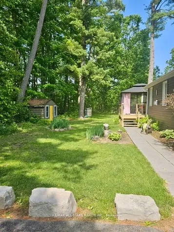 29 Stinsons Bay Road Kawartha Lakes ON K0M 1N0
