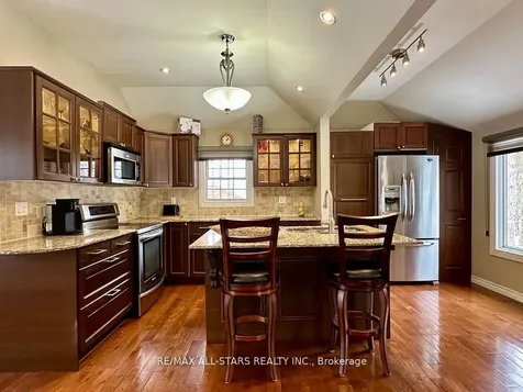 29 Stinsons Bay Road Kawartha Lakes ON K0M 1N0