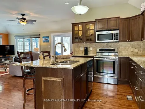 29 Stinsons Bay Road Kawartha Lakes ON K0M 1N0
