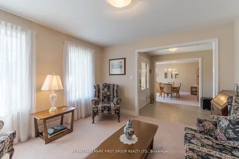4 Bluewater Avenue Kawartha Lakes ON K9V 0K6