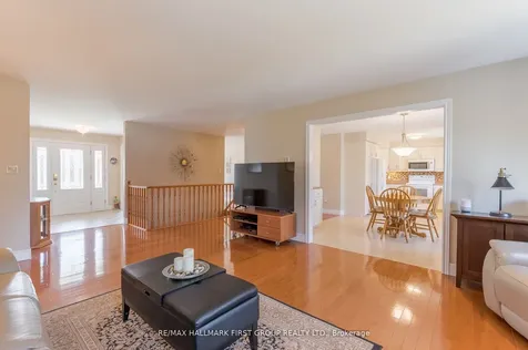 4 Bluewater Avenue Kawartha Lakes ON K9V 0K6
