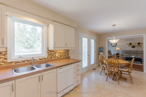 4 Bluewater Avenue Kawartha Lakes ON K9V 0K6
