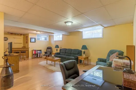 4 Bluewater Avenue Kawartha Lakes ON K9V 0K6
