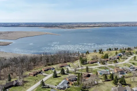 4 Bluewater Avenue Kawartha Lakes ON K9V 0K6