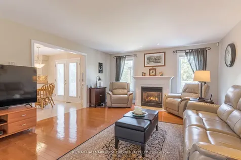 4 Bluewater Avenue Kawartha Lakes ON K9V 0K6