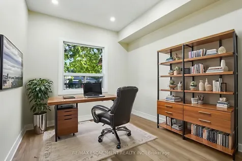 9 Alice Street Hamilton ON L8H 4R5