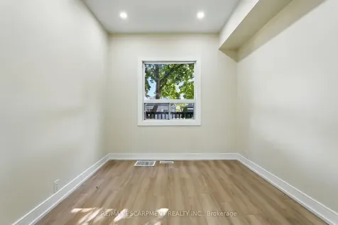 9 Alice Street Hamilton ON L8H 4R5