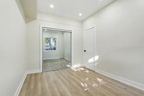 9 Alice Street Hamilton ON L8H 4R5