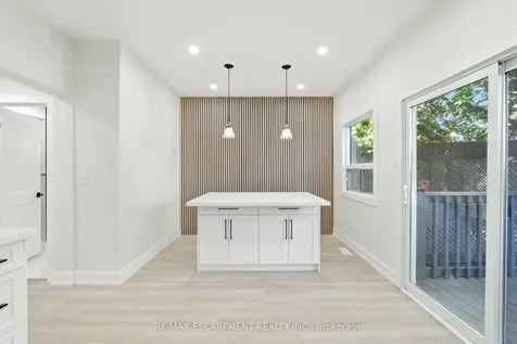 9 Alice Street Hamilton ON L8H 4R5