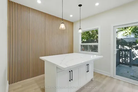 9 Alice Street Hamilton ON L8H 4R5