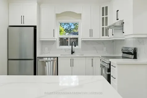 9 Alice Street Hamilton ON L8H 4R5