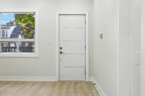 9 Alice Street Hamilton ON L8H 4R5