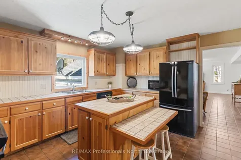 16 Highland Gate Boulevard Minden Hills ON K0M 2K0