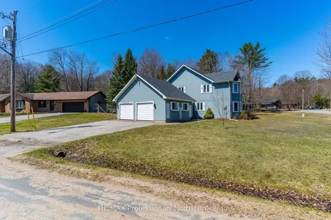 16 Highland Gate Boulevard Minden Hills ON K0M 2K0