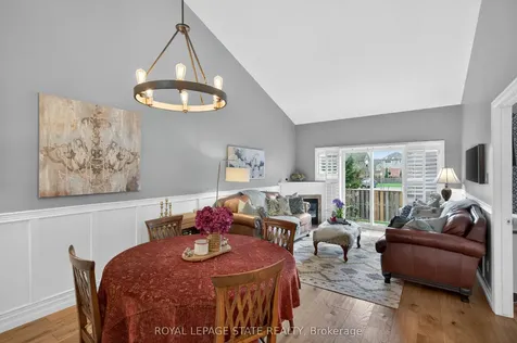 212 Stonehenge Drive Hamilton ON L9K 1N5