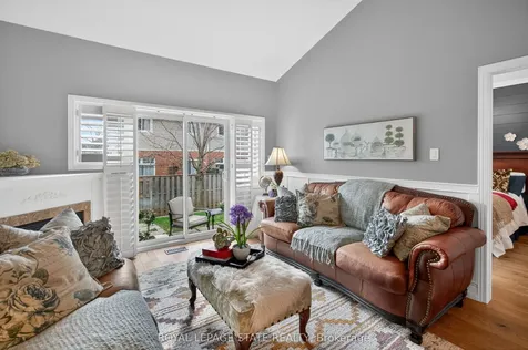 212 Stonehenge Drive Hamilton ON L9K 1N5